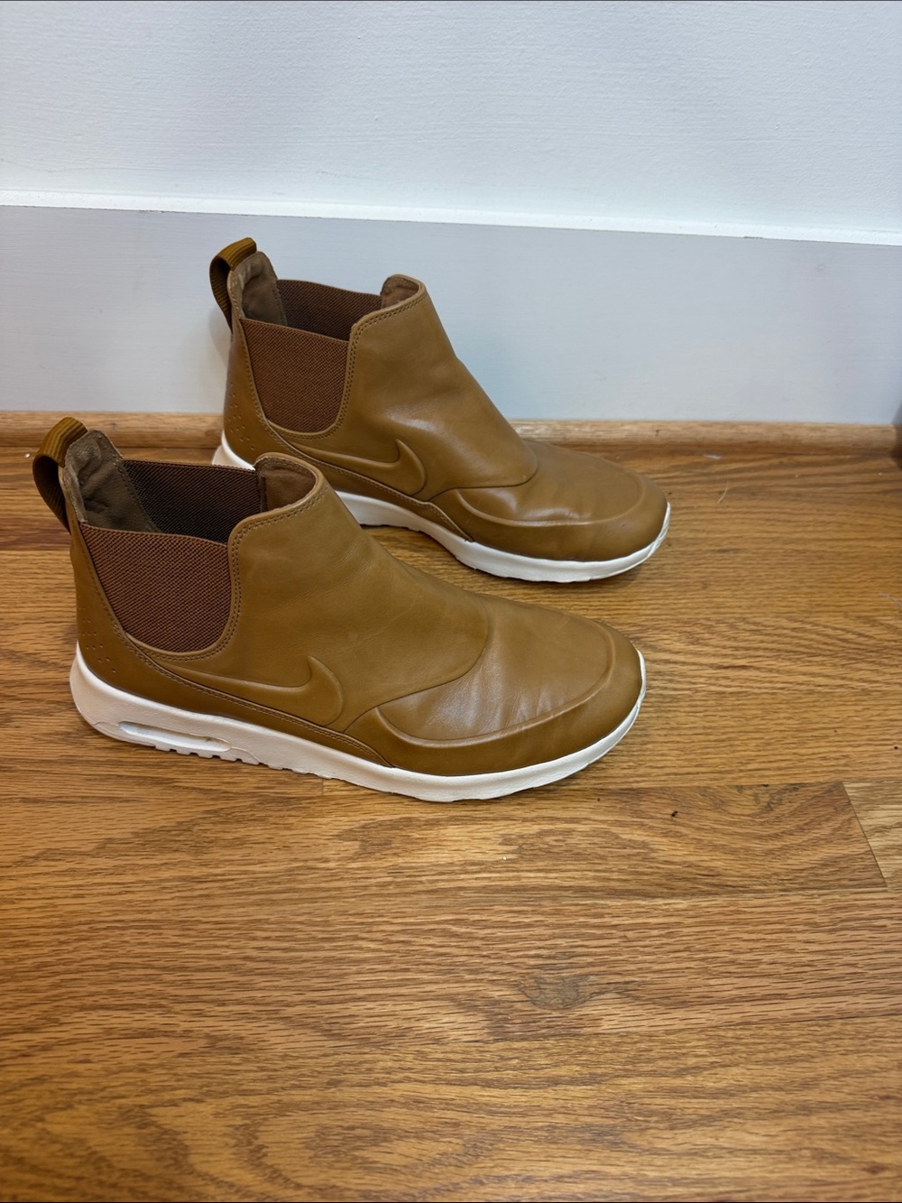 Nike Air Max Thea Mid Ale Brown Womens Sneaker Boots, 10